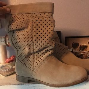 TOMS suede tan booties size 8.5. NEVER BEEN WORN